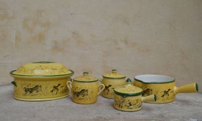 PILIVITE, terrine couverte en porcelaine...