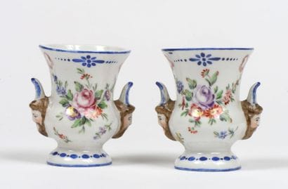 PAIRE DE COQUETIERS ou TASSES à GLACE en...