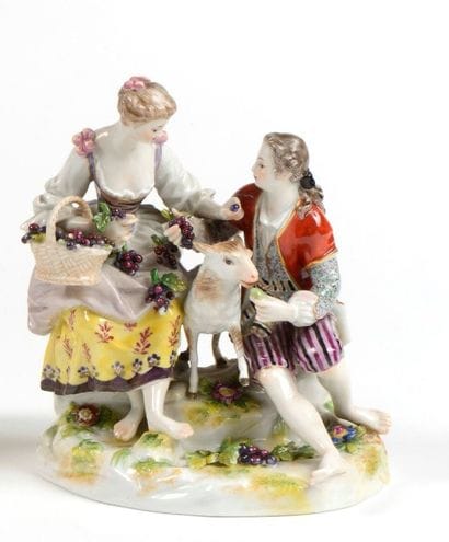 CAPODIMONTE, Groupe en porcelaine peinte...