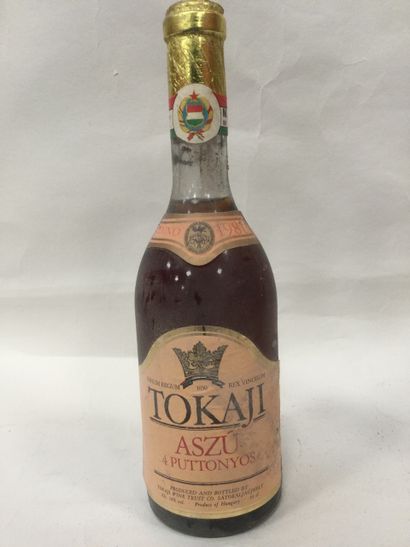 Une Bouteille de Tokaji Aszu 4 Puttonyos,...