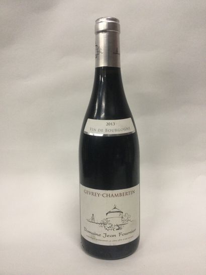 Une Bouteille GEVREY-CHAMBERTIN, Domaine...