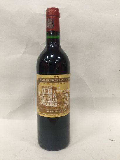 Lot de 12 Bouteilles château DUCRU BEAUCAILLOU,...