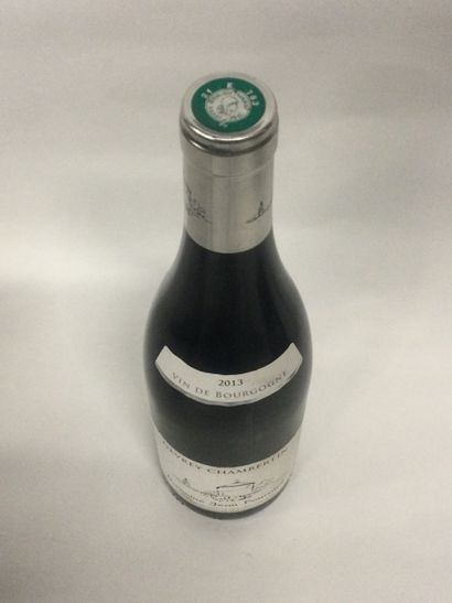 Une Bouteille GEVREY-CHAMBERTIN, Domaine...