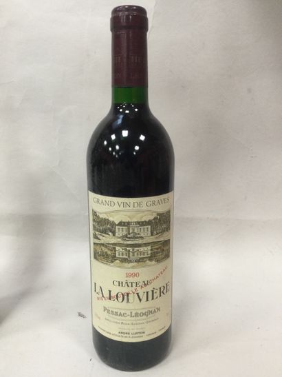 Une Bouteille de Château LA LOUVIERE, Pessac-Leognan...