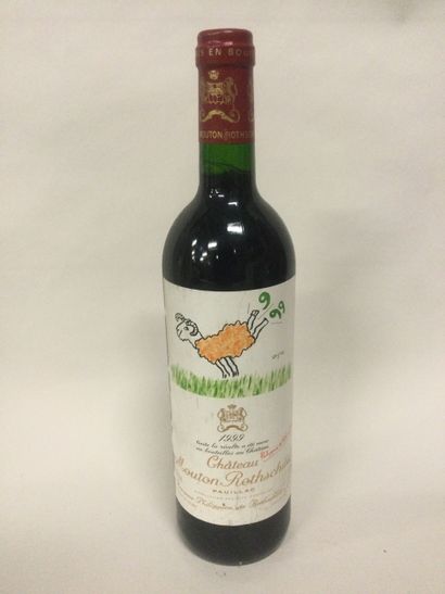 Une Bouteille Château Mouton Rothschild,...