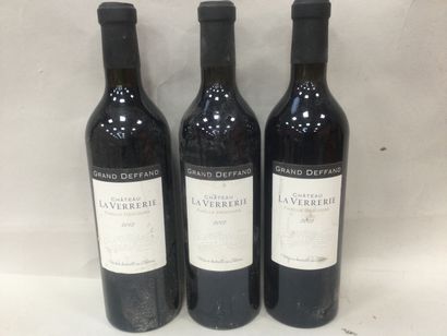 Un Lot de 3 Bouteilles de Château LA VERRERIE...
