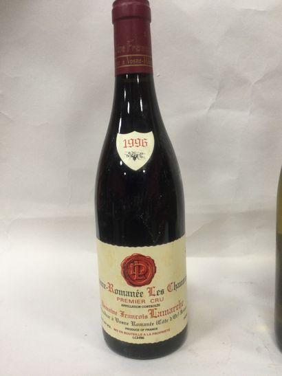 Une Bouteille de Domaine FRANCOIS LAMARCHE...