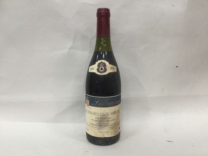 
Une Bouteille Pommard Clos Micault 1er cru...