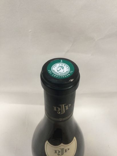 Une Bouteille de Domaine JACQUES PRIEUR MEURSAULT-PERRIERES...