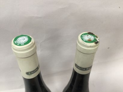 
Un Lot de 2 Bouteilles de Gewrtztraminer...