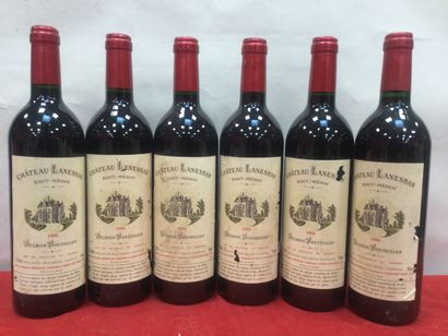 12 Château LANESSAN , Haut Médoc, 1995 étiquettes...