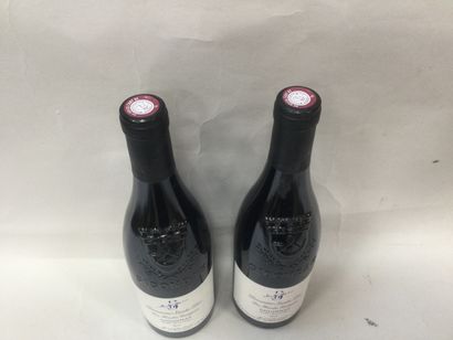 Un Lot de 2 Bouteilles de Domaine SANTA DUC...