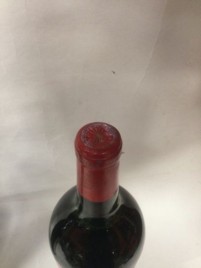 
Un magnum de MOUTON ROTSCHILD 1970 (étiquette...