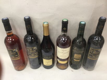 Lot de 6 Bouteilles :

3 Bouteilles de Vin...