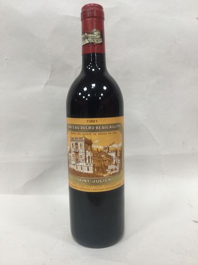Lot de 12 Bouteilles Château DUCRU BEAUCAILLOU,...