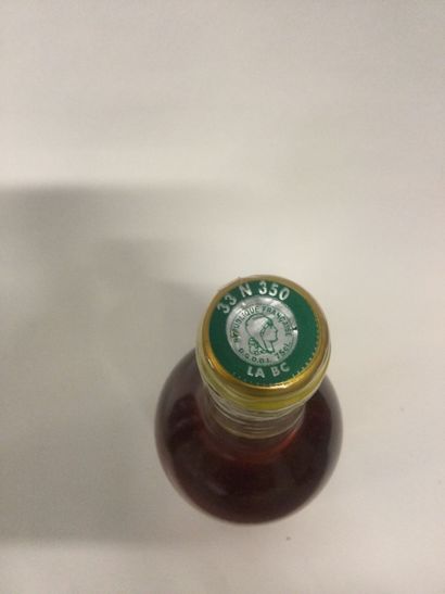 Une Bouteille Château d'Yquem Lur Saluces,...