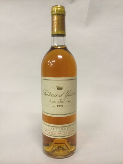 Une Bouteille Château d'Yquem Lur Saluces,...