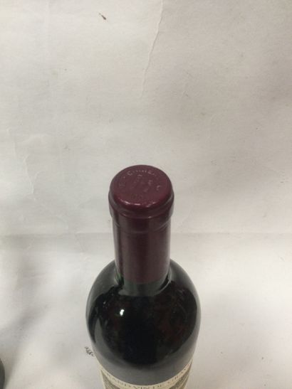 Une Bouteille de Château LA LOUVIERE, Pessac-Leognan...