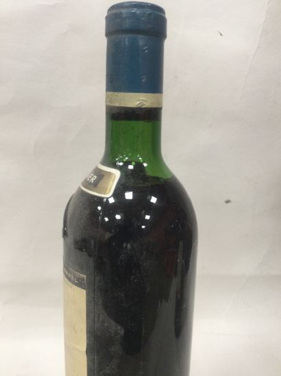
Une Bouteille de Château SMITH HAUT LAFITTE,...