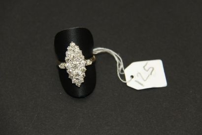 Bague Marquise en or 18K (750/oo) de deux...
