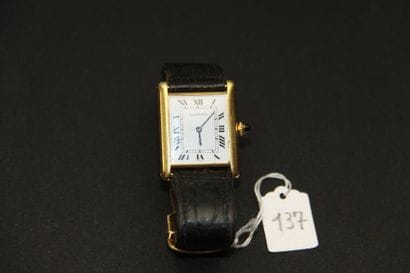 CARTIER : Montre en or jaune 18K (750/oo),...