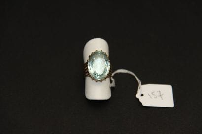 Bague en or jaune 18K (750/oo) à fils ornée...