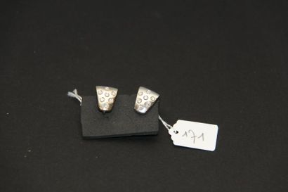 Paire de créoles en or gris 18K (750/oo)...