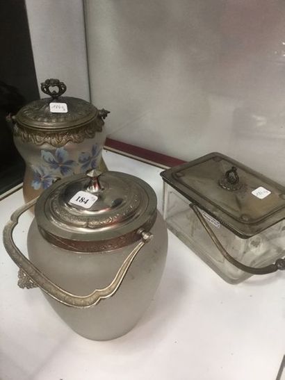 Trois pots à biscuits 