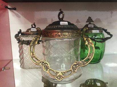Trois pots à biscuits 