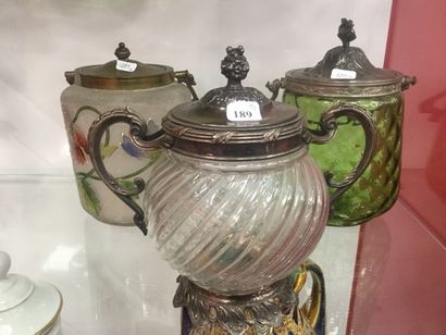 Trois pots à biscuits 