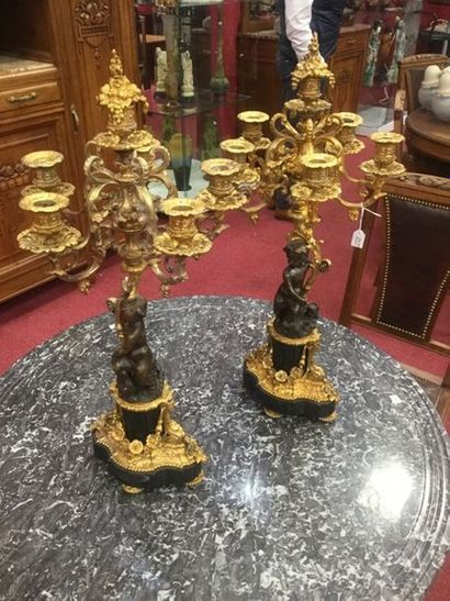 Paire de candélabres marbre et bronze, ht....