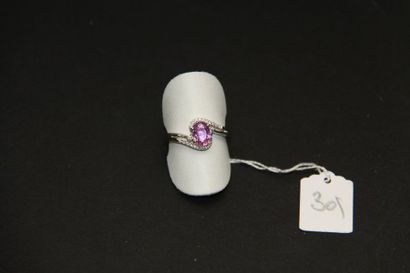 Bague tourbillon en or gris 18K (750/oo)...
