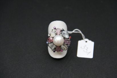 Bague Fleur en argent noirci (925/oo) sertie...