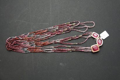 Long collier à quatre rangs de perles de...
