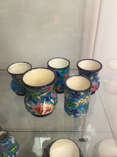 Longwy, 5 pièces : 3 vases dont 2 D5685 (accident...