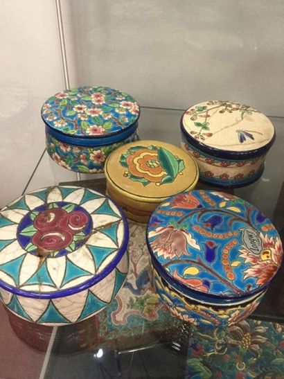Longwy, 5 boîtes à bijoux (éclat et fèle),...