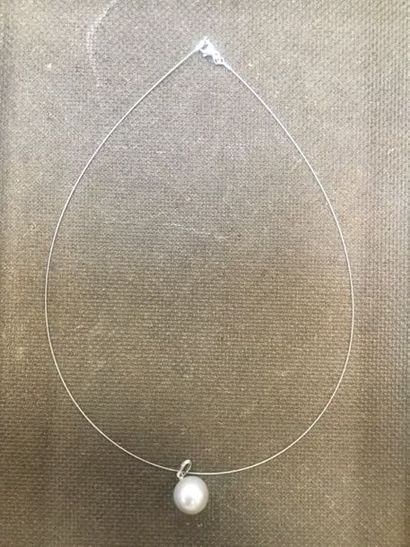(1271) Pendentif or blanc 0,8 gr et perle...