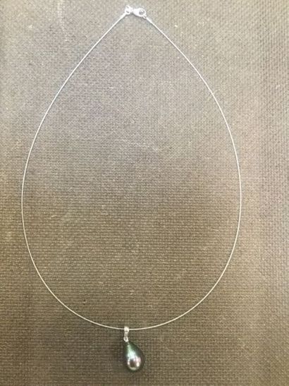 (1083) Pendentif or blanc 0,8 gr et perle...