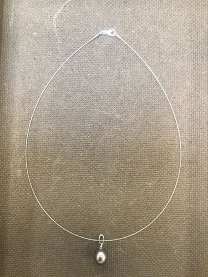 (1247) Pendentif or blanc 0,8 gr et perle...