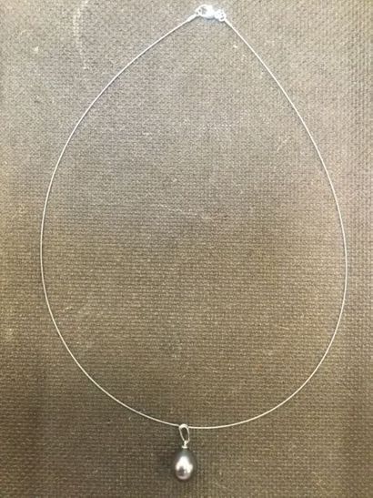(1064) Pendentif or blanc 0,8 gr et perle...