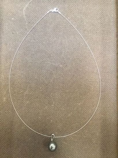 (1324) Pendentif or blanc 0,8 gr et perle...