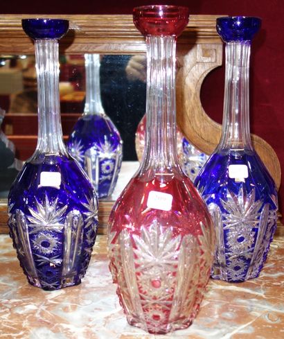 209- SAINT-LOUIS 3 carafes en cristal (é...