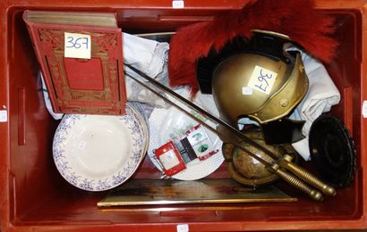 367- Lot de divers : assiettes en faïence,...