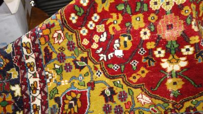 307- Tapis et tapis Pakistanais (usures)