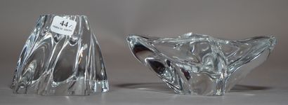 44- Bougeoir en Baccarat et cendrier Daum...