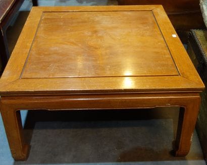 328- Table basse en bois 77 x 77 cm