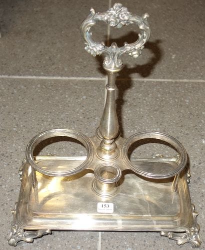 153- Serviteur à huile et vinaigre en métal...