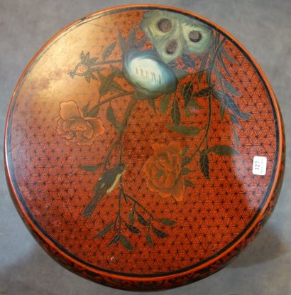 327- Extrême-Orient Table basse en bois laqué...