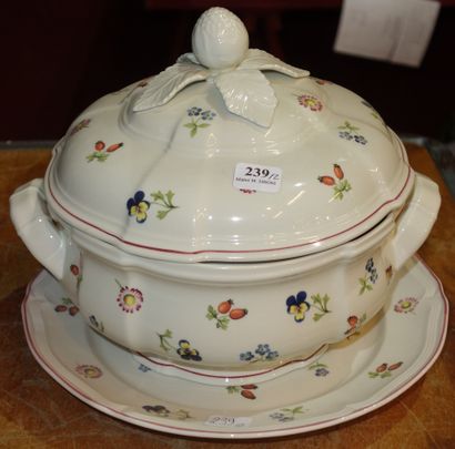 239- VILLEROY & BOCH Soupière (D : 24 cm)...
