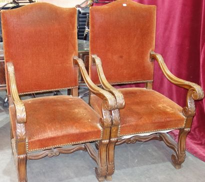 306- Paire de fauteuils en bois sculpté Style...